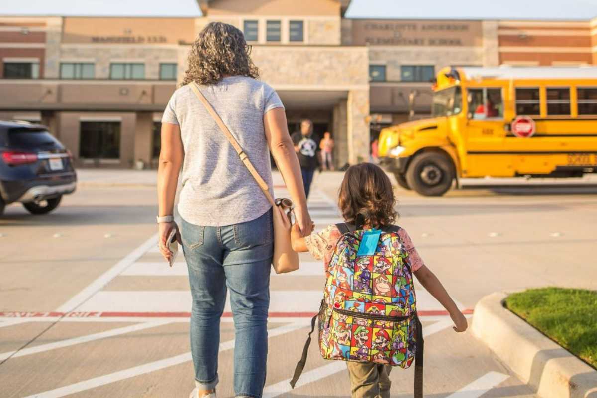 Pourquoi ton enfant fait des crises au retour à la maison?